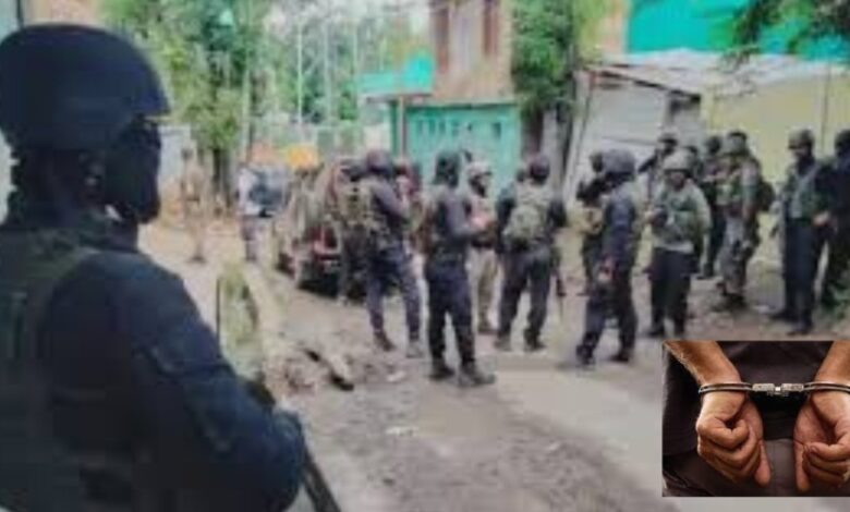 القوات الهندية تعتقل شباناً كشميريين خلال مداهمات في جامو وكشمير المحتلة