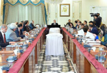 رئيس الوزراء الباكستاني يؤكد إصلاحات شاملة لمواءمة الخدمة المدنية دولياً