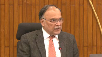 وزير التخطيط الباكستاني يؤكد ضرورة تعزيز الصادرات وتوسيع القاعدة الضريبية