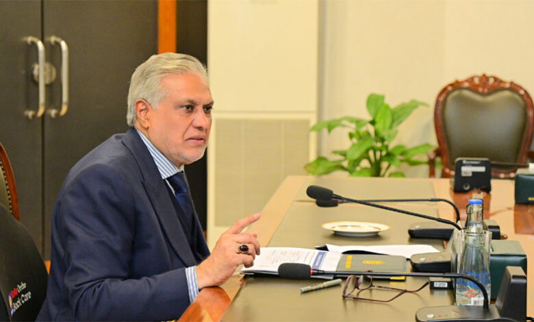 محمد إسحاق دار يؤكد التزام الحكومة بإصلاح أسواق الطاقة في باكستان