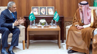 باكستان والسعودية تؤكدان تعزيز الشراكة الاستراتيجية خلال اجتماع جدة