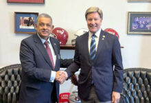 السفير الباكستاني في واشنطن يبحث مع الكونغرس العلاقات الثنائية والتطورات الإقليمية