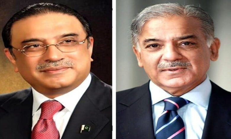 زرداري وشهباز شريف يشيدان بجهود قوات الأمن في مواجهة الإرهاب ببلوشستان