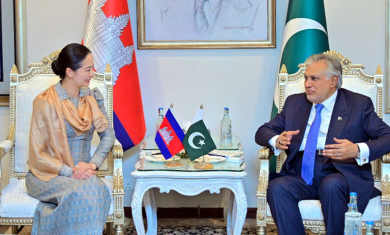 باكستان وكمبوديا تؤكدان عزمهما على تعزيز العلاقات الاقتصادية